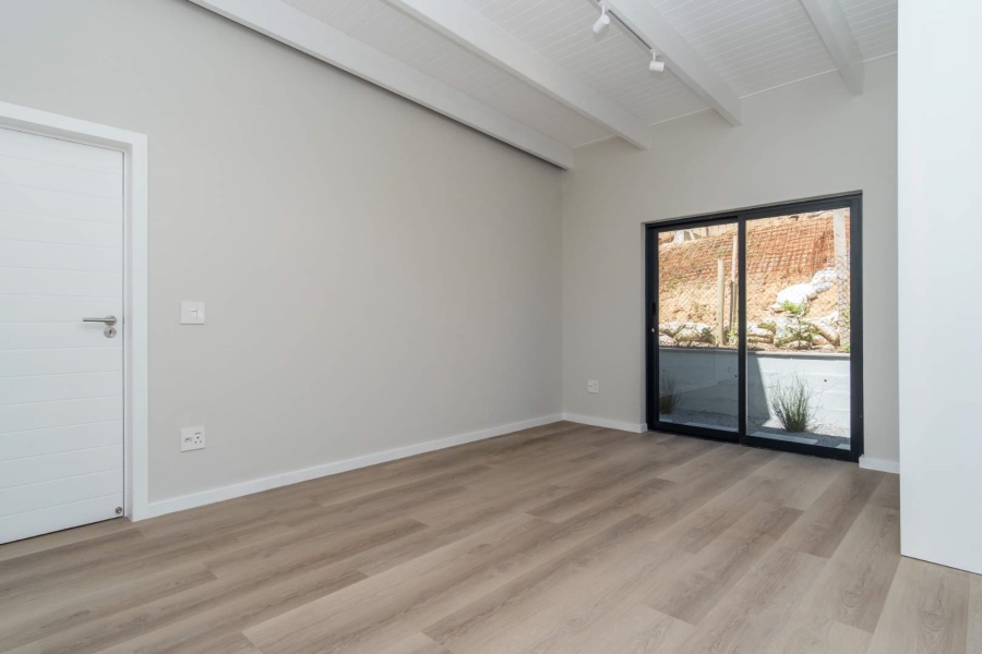 To Let 4 Bedroom Property for Rent in Overkloof Western Cape